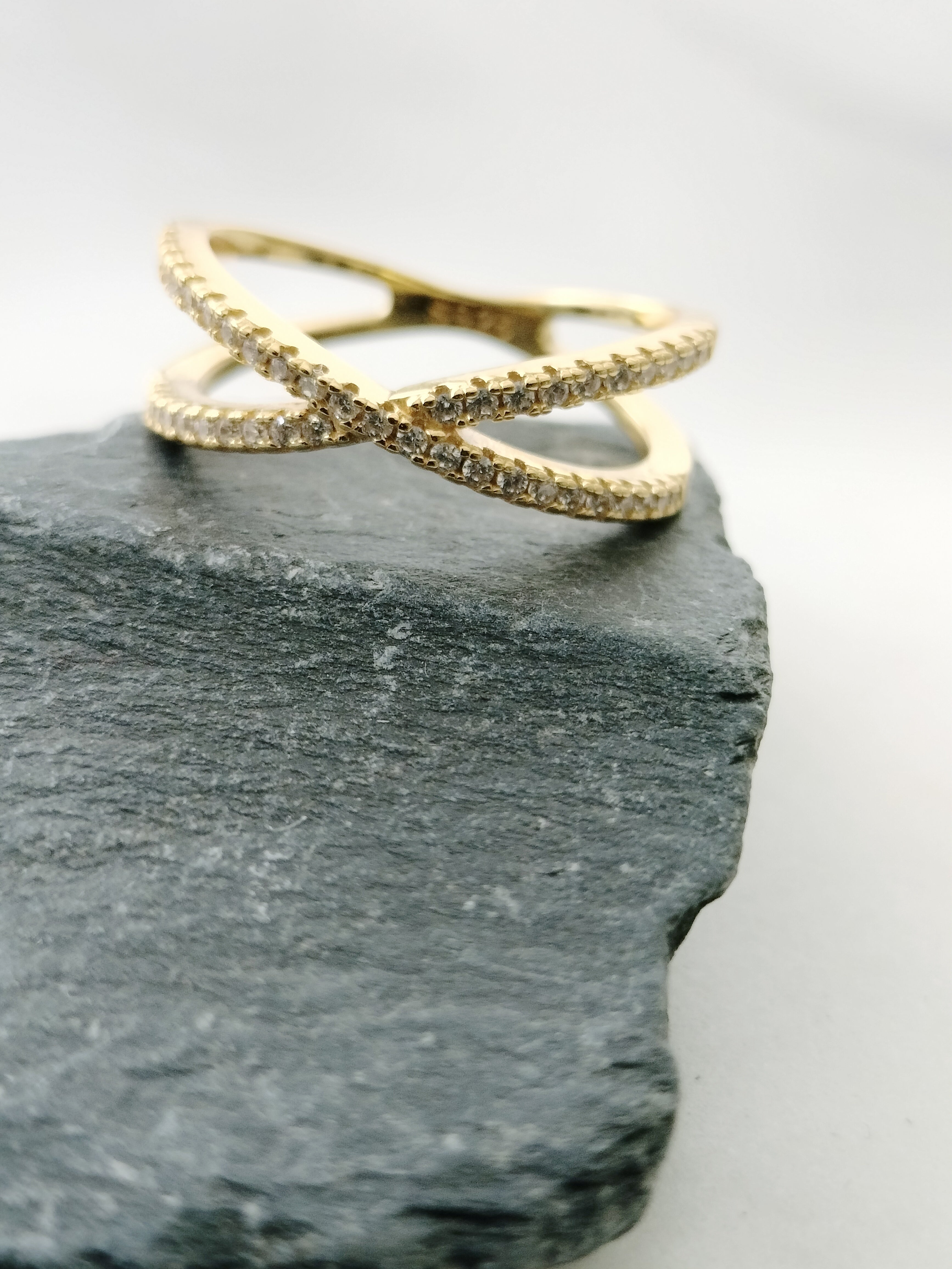 925 Sterling silver infinite bands 18 karat gold-plated ring with crystal stones