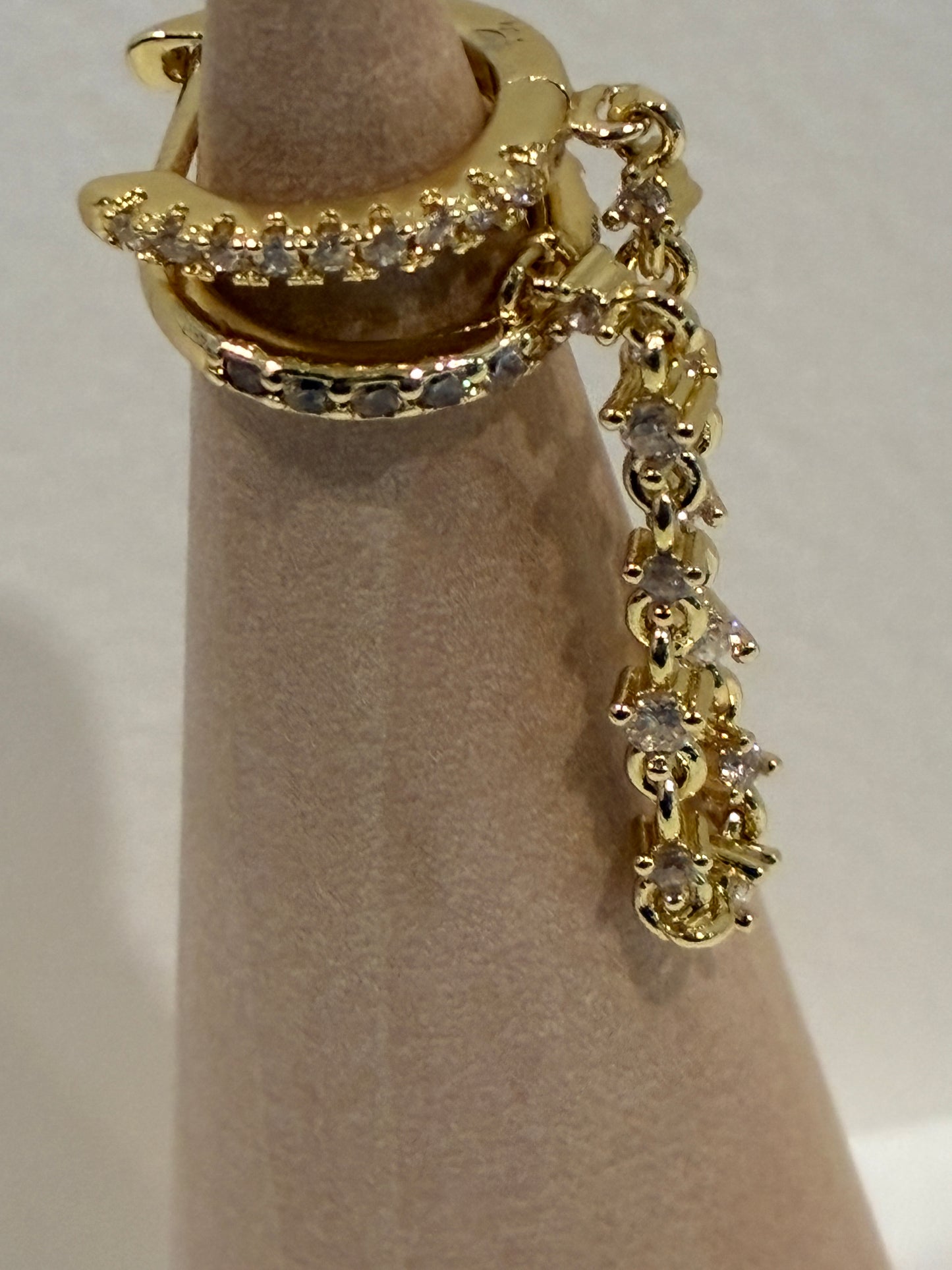 Gold swoop ear cuff