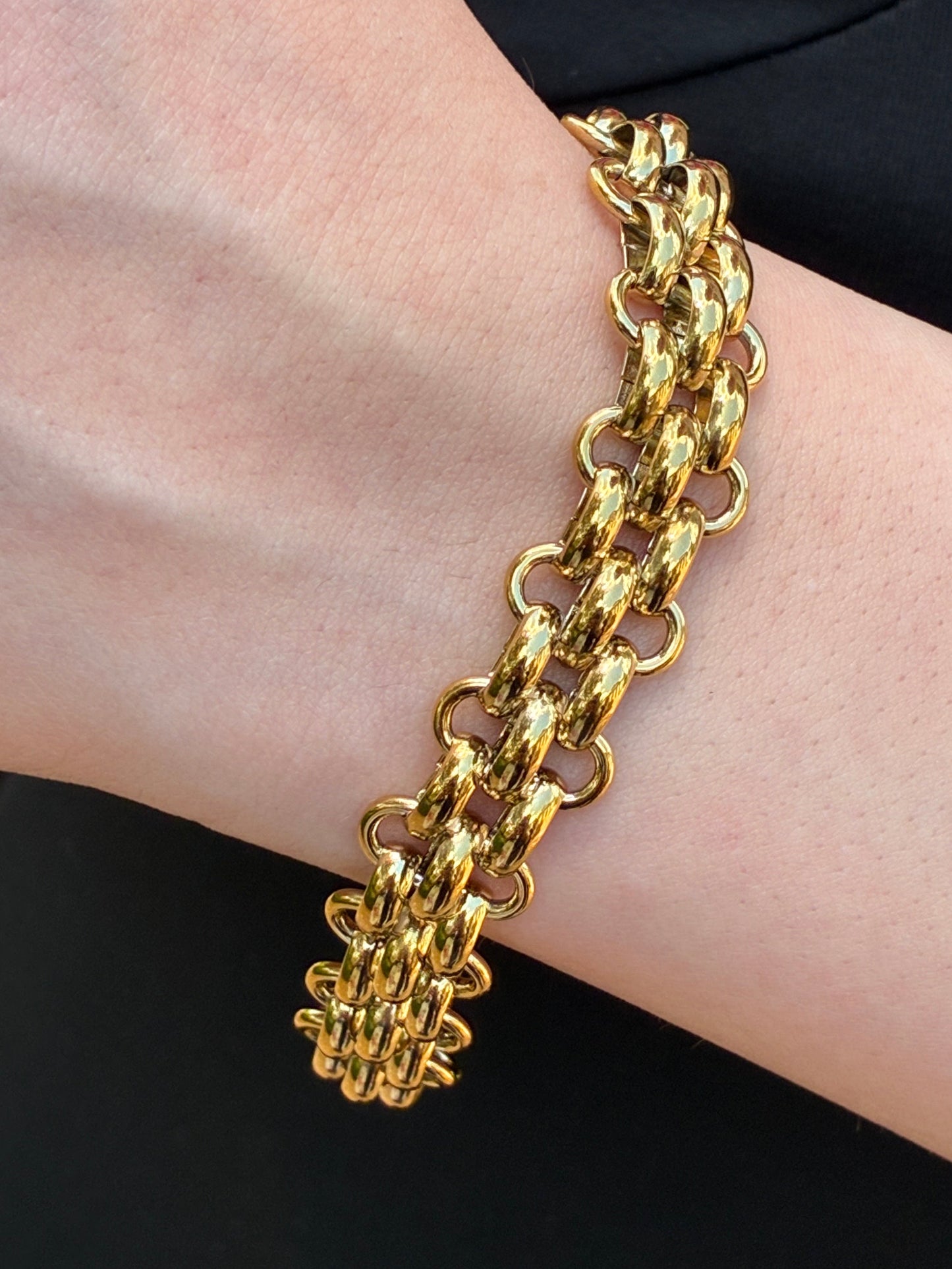 Double belcher link bracelet