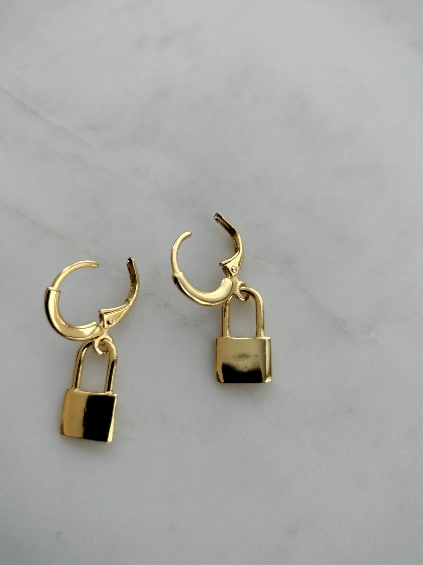 925 Sterling silver lock drop earrings plated with 18k gold🥇