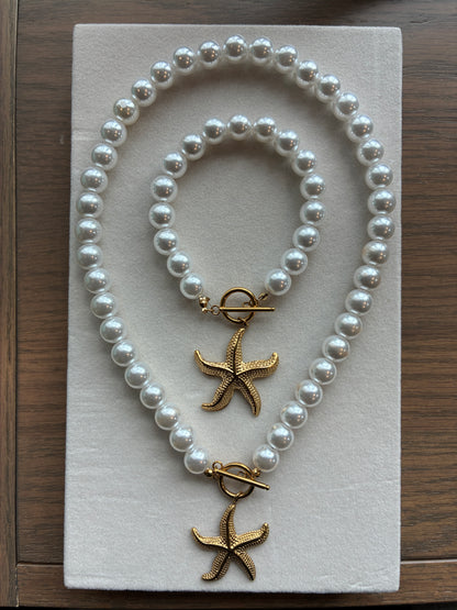 Star fish and pearls necklace and bracelet set.