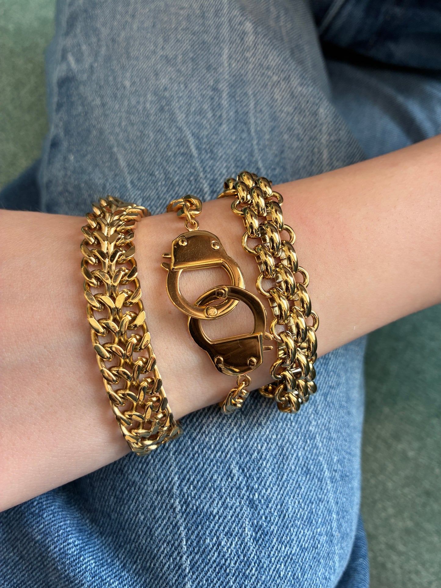 Double belcher link bracelet