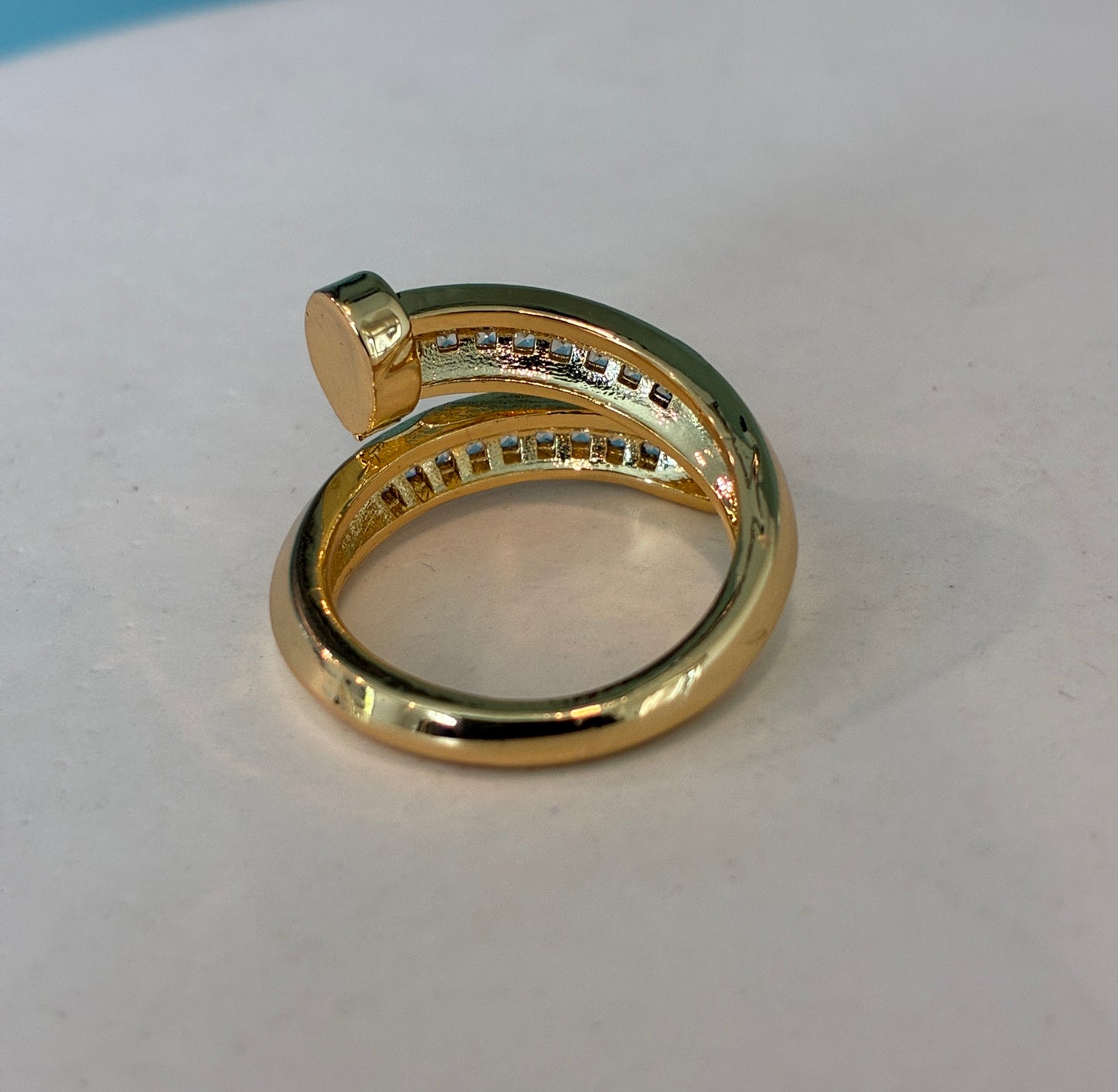 L’Clou ring