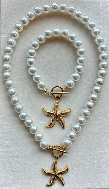 Star fish and pearls necklace and bracelet set.