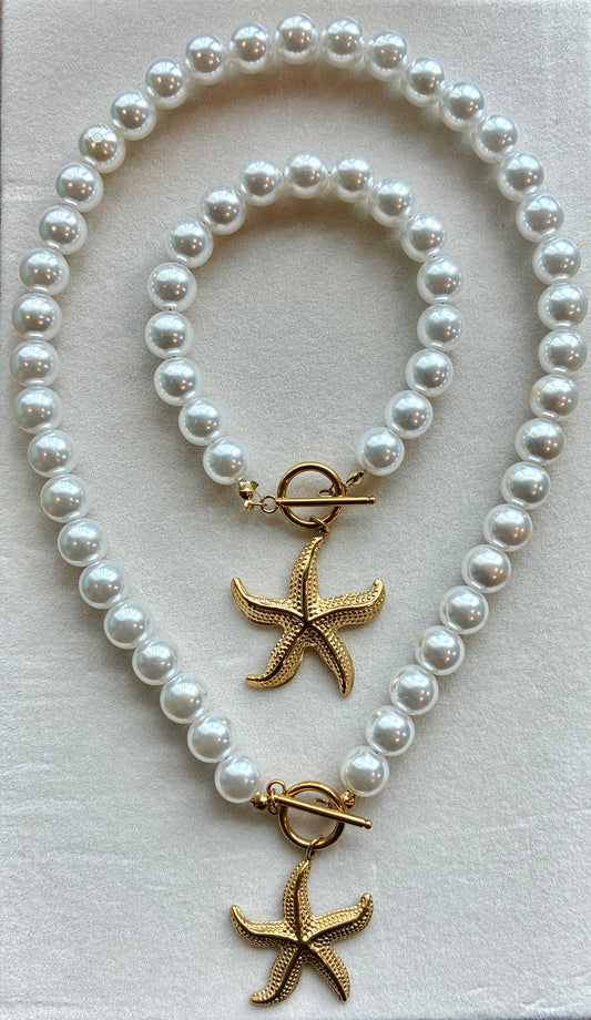 Star fish and pearls necklace and bracelet set.