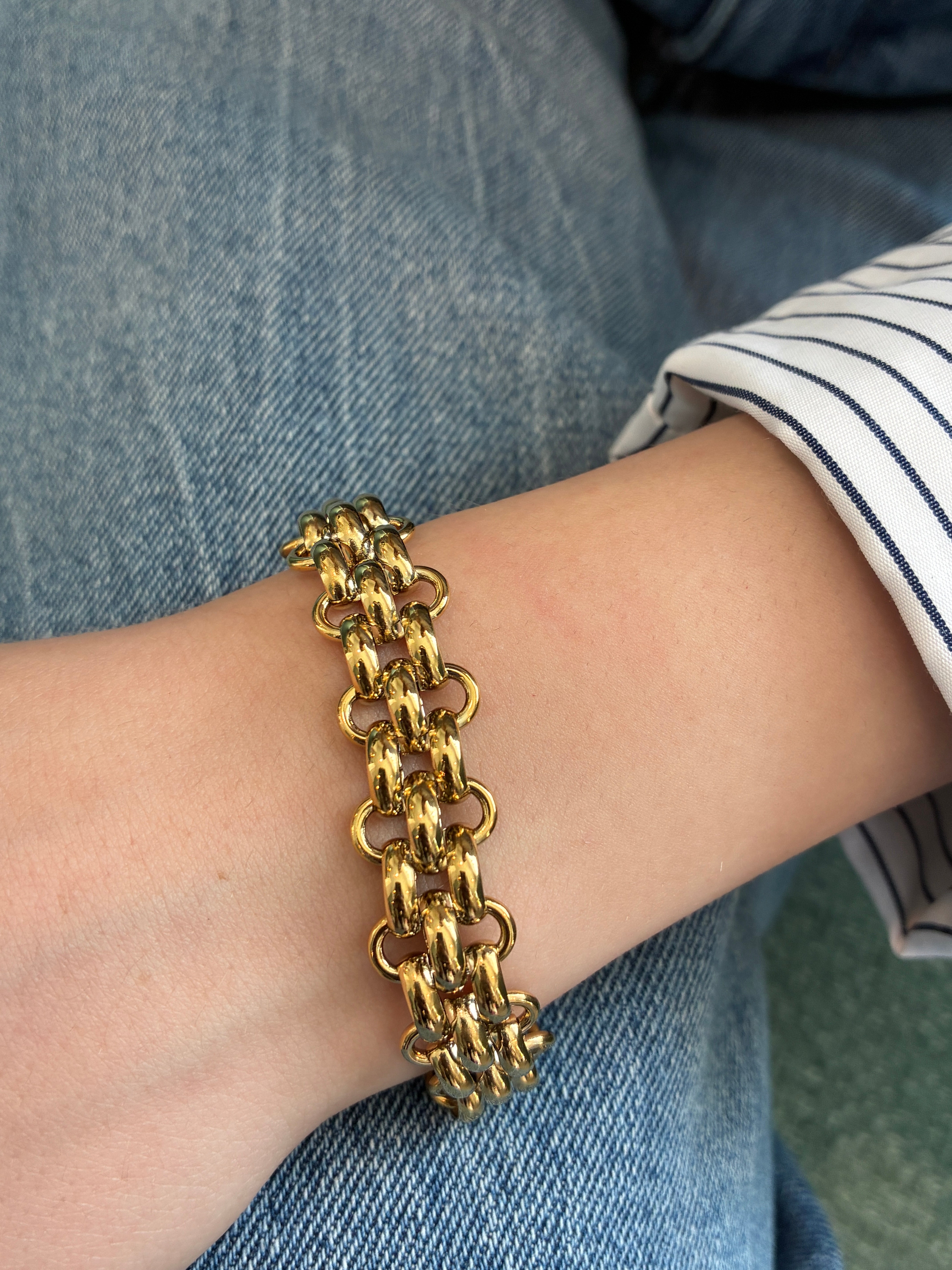 Double belcher link bracelet
