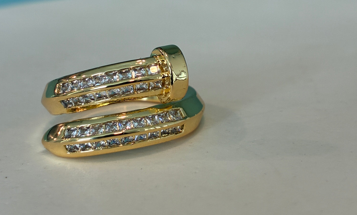 L’Clou ring