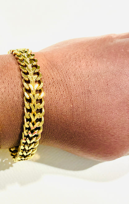 Double curb linked bracelet