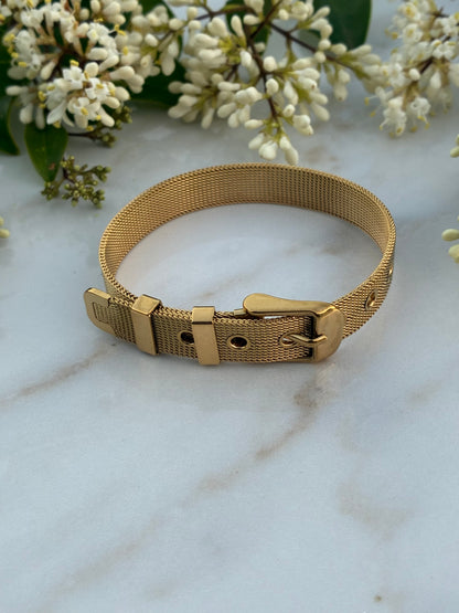 Belt with buckle bracelet