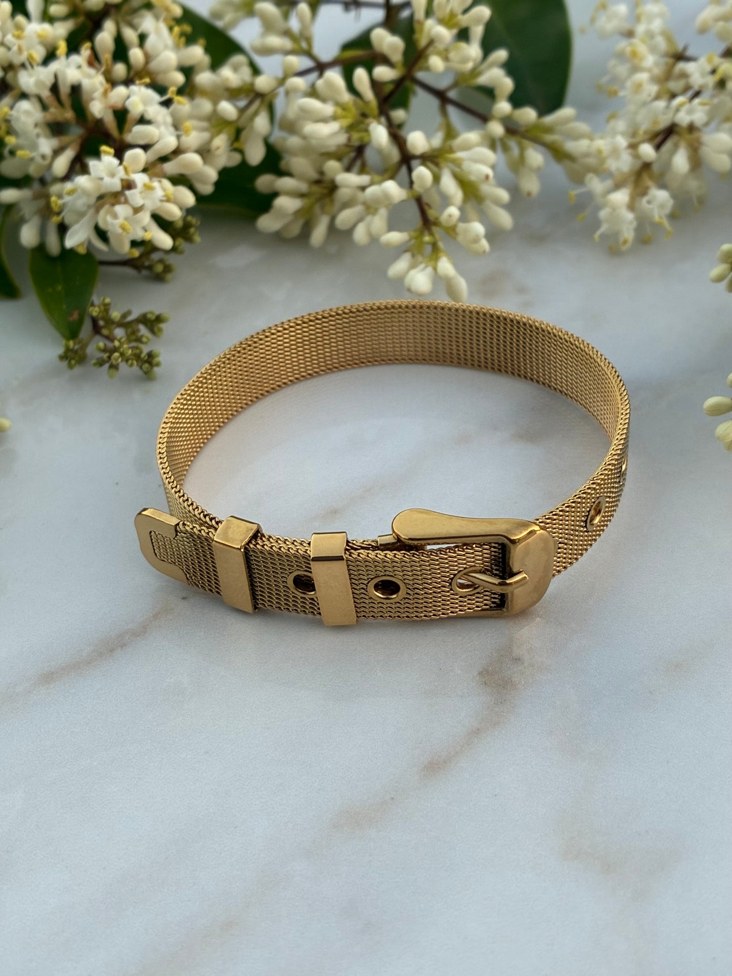 Belt with buckle bracelet