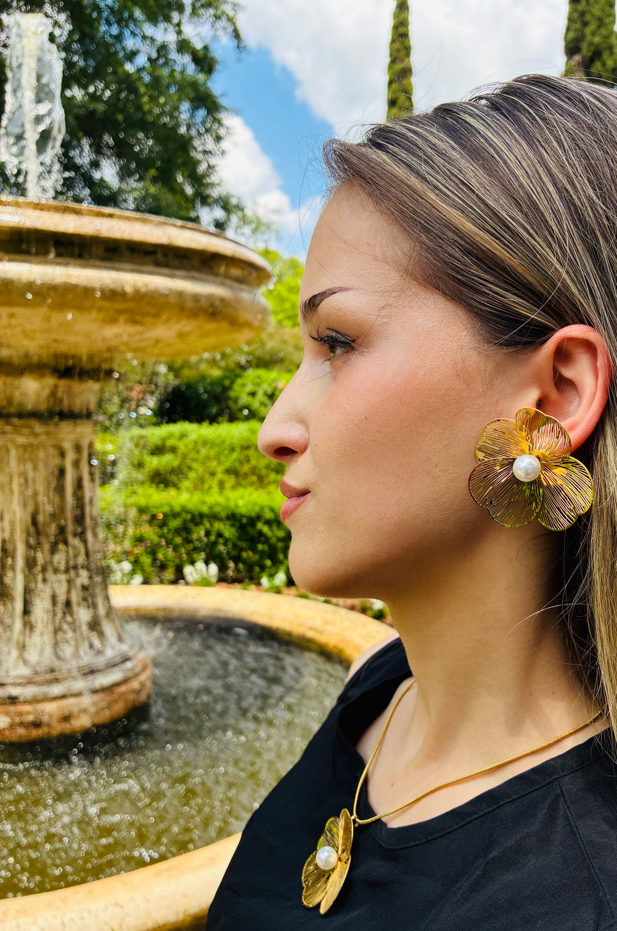 ￼ White Baroque pearl cocktail, ￼necklace, earring, and ring set.