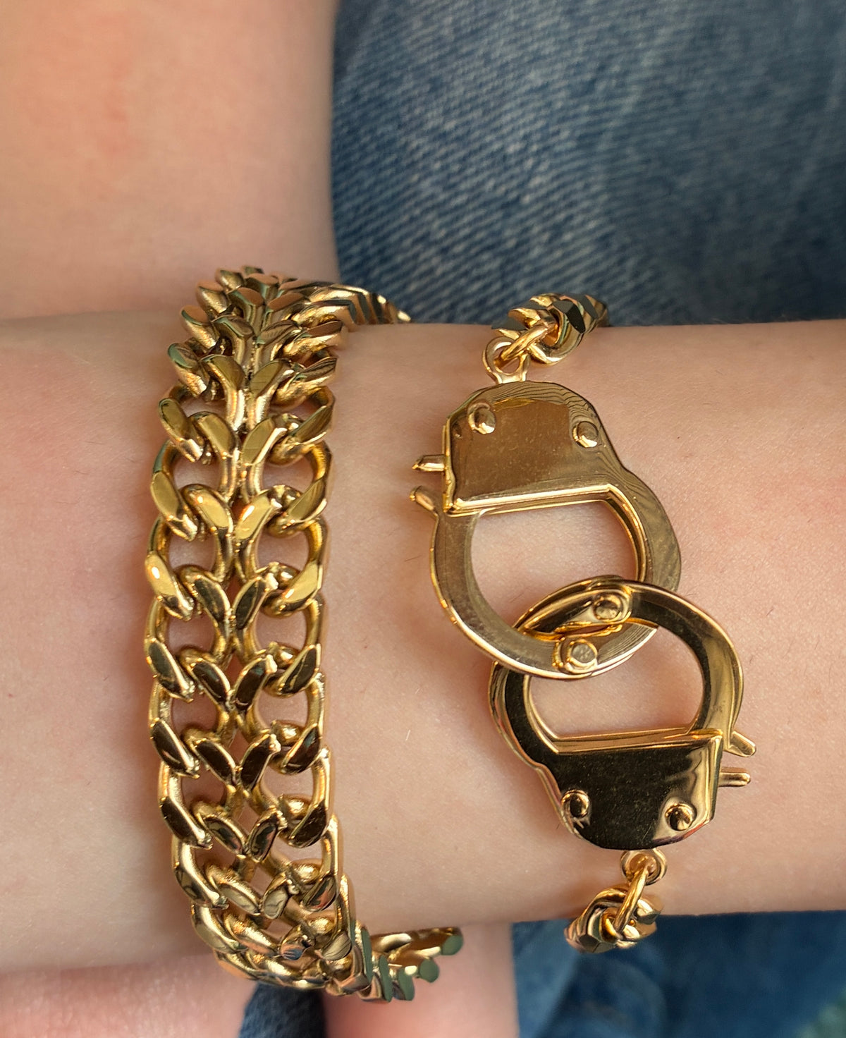 Double curb linked bracelet