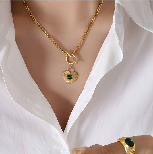 Striped heart with green enamel toggle necklace.18K triple gold plated stainless steel.High quality.